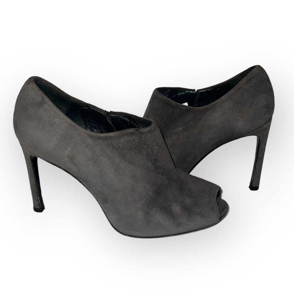 Stuart Weitzman Grey Altamira Peep-Toe Suede Ankle boots/ Booties Pumps size 7 M